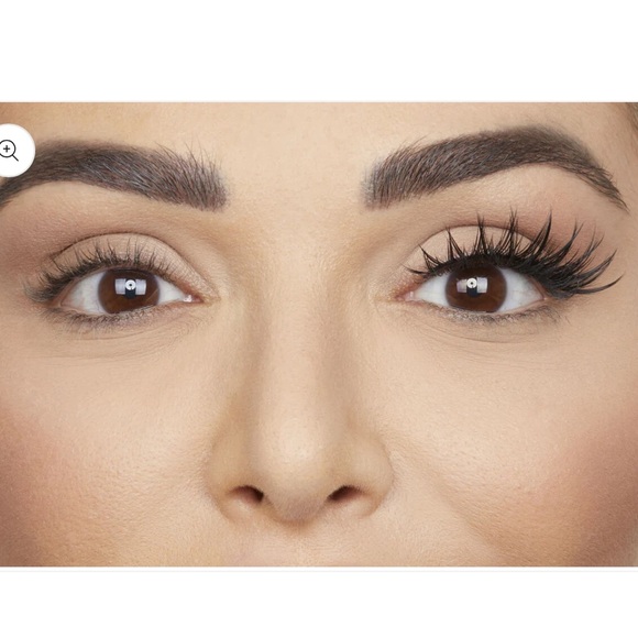 Huda Beauty - Classic False Lash - Sasha #11 Falsies False Lashes NEW - Picture 2 of 5